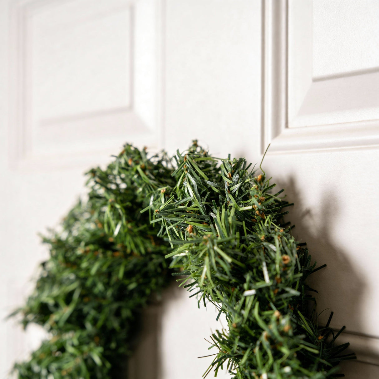 40cm Green Christmas Wreath - Pelle & Sol