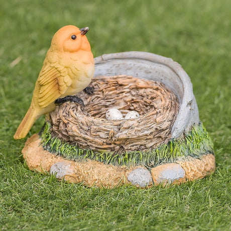 Birds with eggs on nest - Pelle and Sol